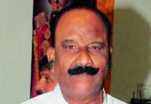 అందరి ముందరా అతని చెంప పగలగొట్టిన హోం మంత్రి ..