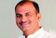 రాష్ట్రపతితో భేటీ అయిన ఎంపీ రఘురామకృష్ణరాజు