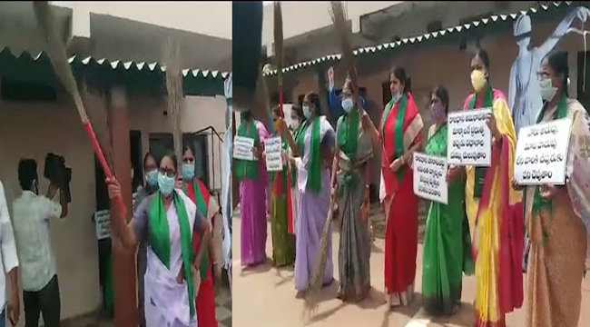 Amaravathi-Farmers-Fires-On-Kodali-Nani-1599723753-1077