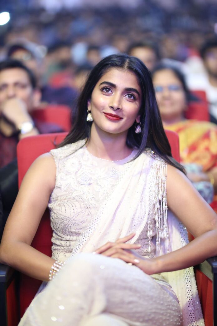Pooja-Hegde14