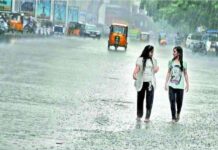 తీవ్ర వర్షాల సమయంలో ఏం జరుగుతుందో తెలుసా..