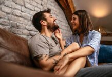 అయ్యో కరోనా.. భార్యభర్తలకు ఆరడుగుల దూరం ఉండాల్సిందేనట.