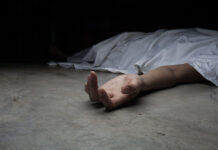 అంత్యక్రియలు చేస్తుండగా కదిలిన యువతి..