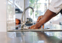 శానిటైజర్లు వాడటం వల్ల కోట్లాది మంది ప్రమాదంలో..