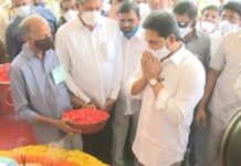 పులివెందులలో జగన్.. ఢిల్లీ టూర్కి వెళ్తారో లేదో..