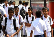 కరోనా కారణంగా పాఠశాలలు మూసివేత..