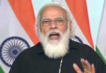 ప్రధాని మోదీకి వ్యతిరేకంగా మాట్లాడుతున్న నెటిజన్లు ఎవరో తెలుసా..